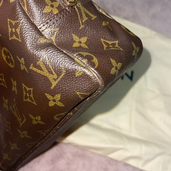 LOUIS VUITTON Monogram Trousse Toilette 28 Bag - Picture 3 of 13